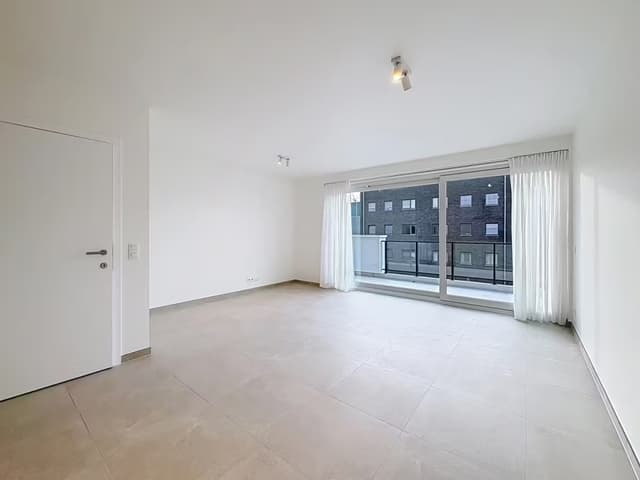 Modern nieuwbouwappartement met ruim terras in Oostakker