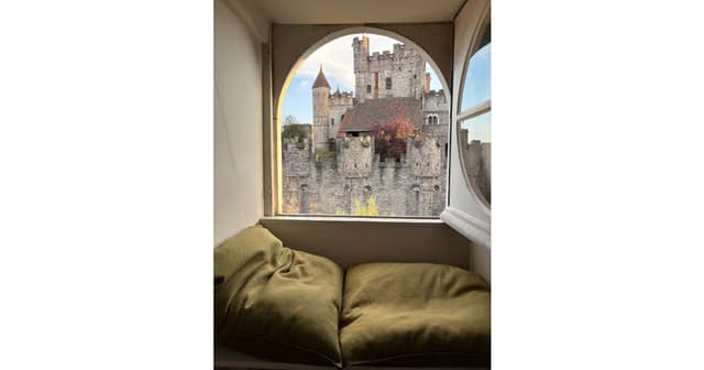 Zeer ruime studio te huur in het hart van Gent