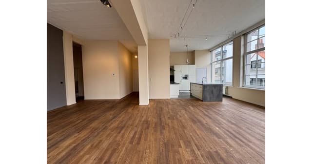 Karaktervol 3 slaapkamer-appartement in loft-stijl