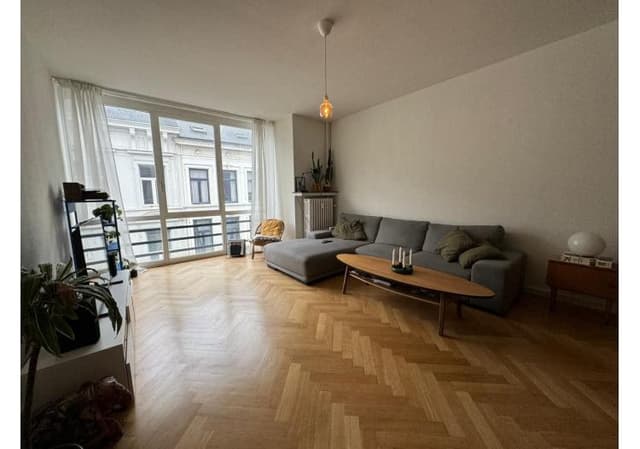 Ruim appartement met lift en terras in Antwerpen