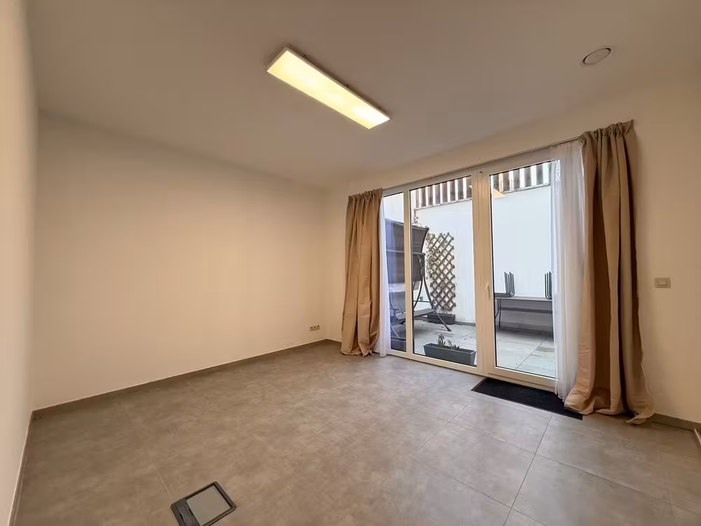 3-slaapkamerappartement met koer en garage te huur in Gent
