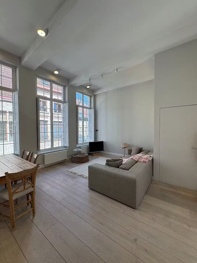 Karaktervol duplex-appartement met 2 slaapkamers en dakterras