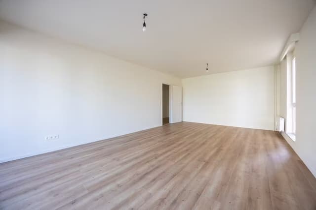 Modern gerenoveerd appartement met 2 slaapkamers en garagebox
