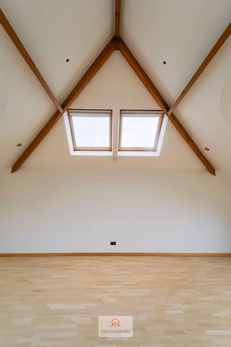 Ruim 2 slaapkamer penthouse te Zwijnaarde