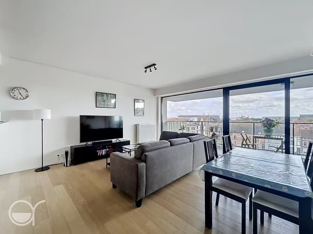 Lichtrijk appartement met 2 slaapkamers